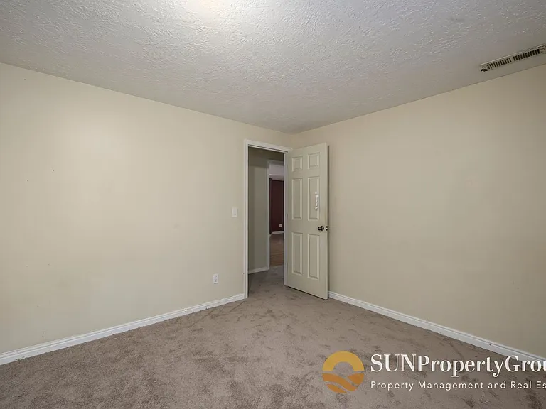 1316 W Kodiak Way — Photo 14