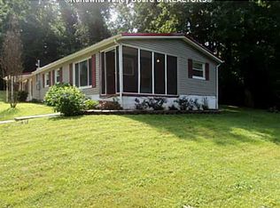 33 Stuart Cir, Hurricane, WV 25526