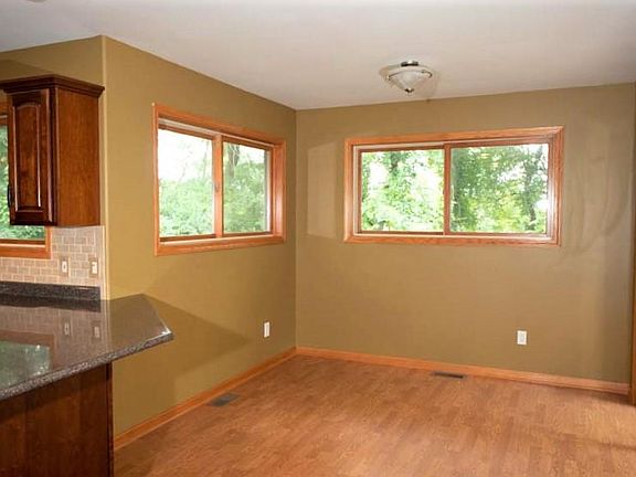 Bar and Breakfast Nook