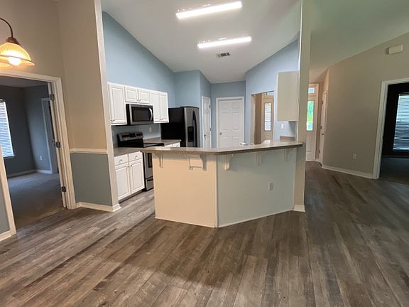 2126 Hagood Loop -Kitchen View 1 - Copy_02062024