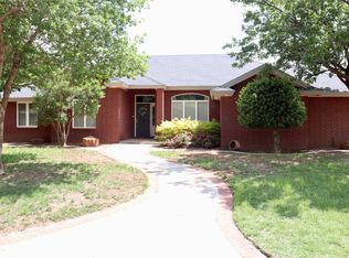 100 E 27th St, Littlefield, TX 79339
