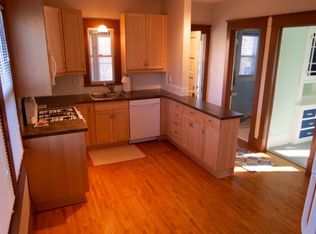 1240 McKnight Rd N, Maplewood, MN 55119