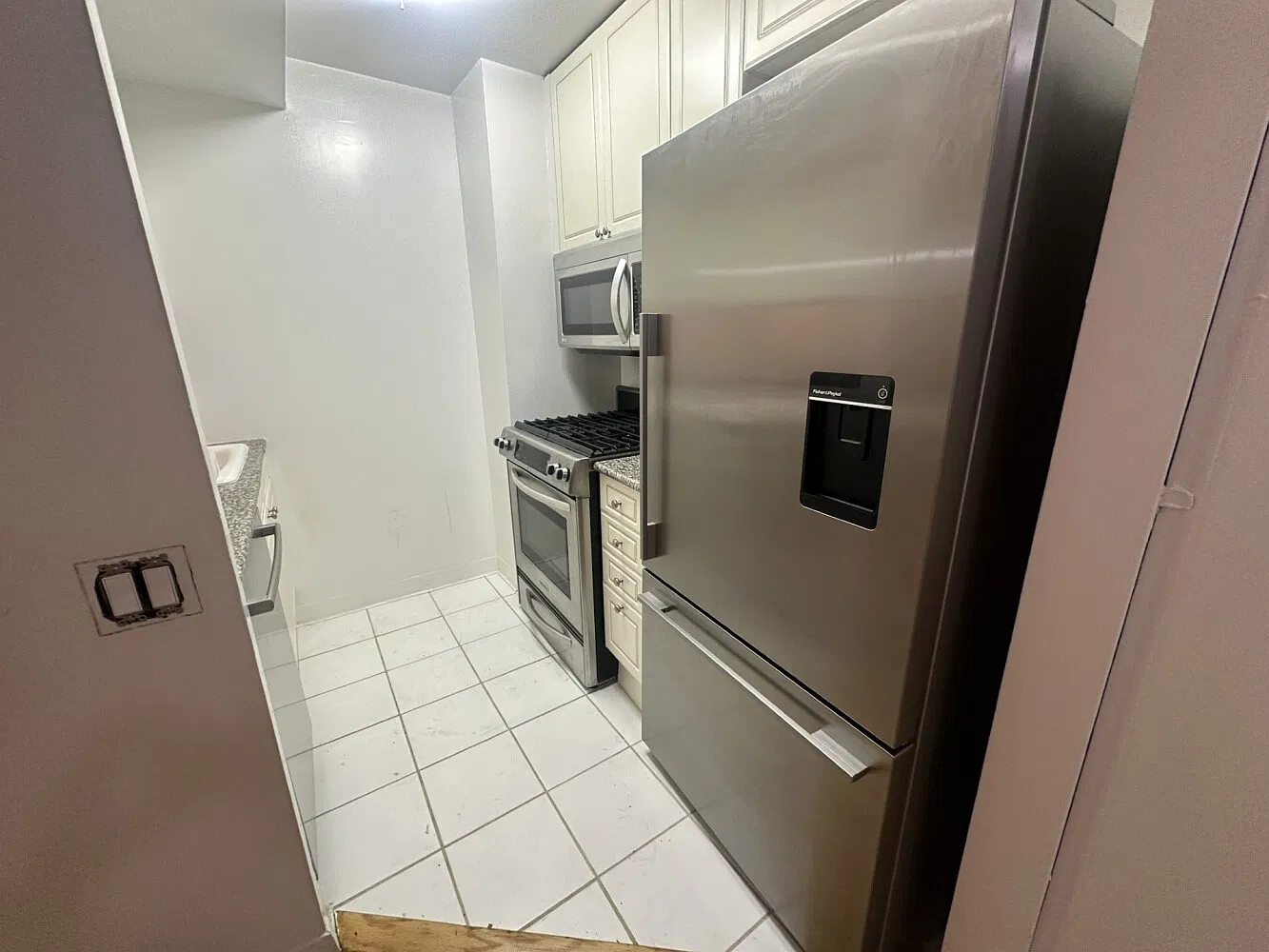 101 West 55th Street — Photo 4