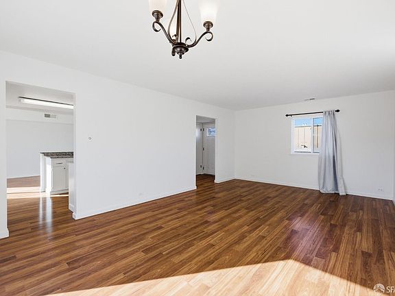 4th image of 1208 Admiralty Ln