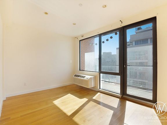 4th image of 125 Lexington Ave APT 4C