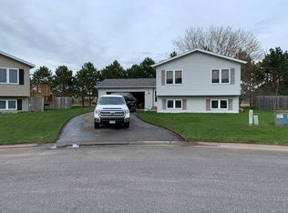 915 Blair Cir, Brainerd, MN 56401