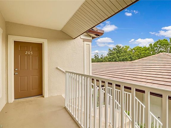 2nd image of 28720 Diamond Dr Unit 205