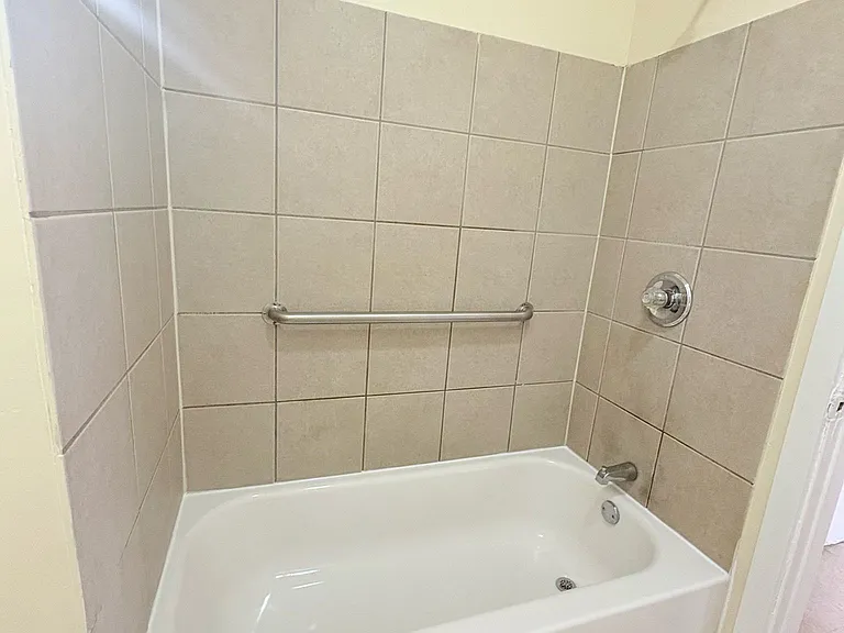 534 Whalley Ave #1RR — Photo 8