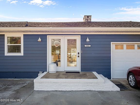 2nd image of 202 Pelican Drive