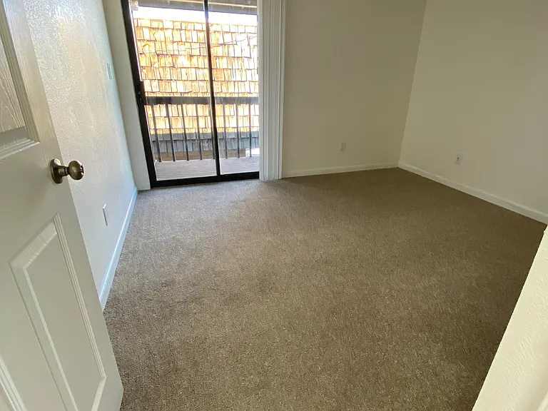1199 Brinkby Ave #G — Photo 8