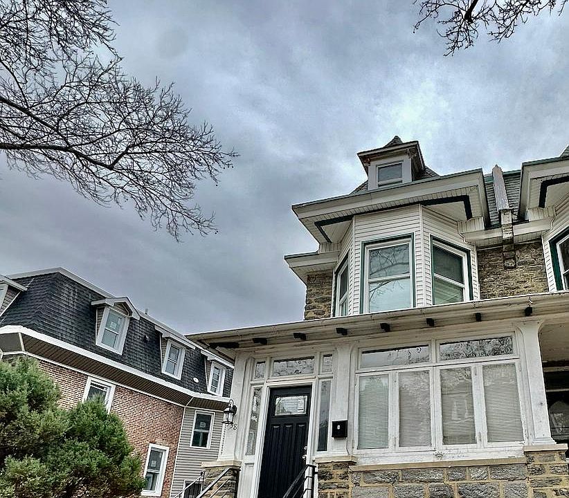 1st image of 538 E Brinton St Floor 3