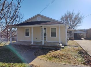 434 Maple St, Harriman, TN 37748