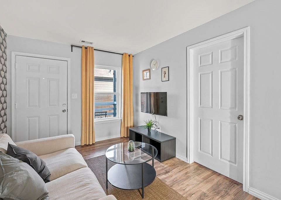 1st image of 3709 Anita St #1