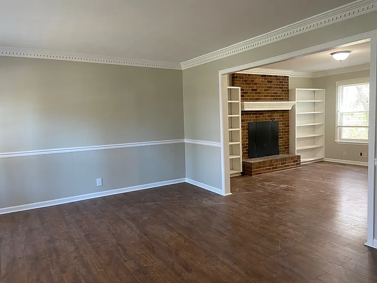 313 Timberhill Ct — Photo 6