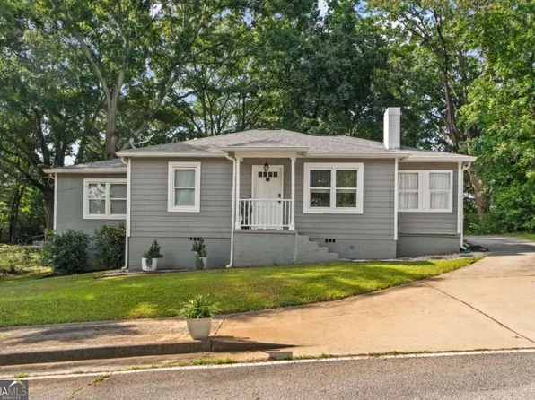 3465 Woodlawn Cir, Tucker, GA 30084