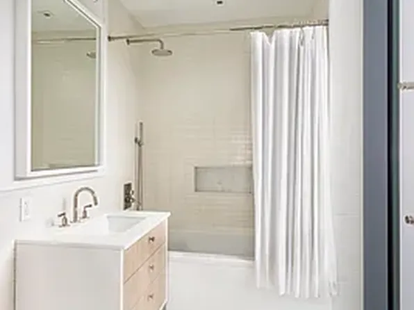 180 6th Avenue image 11 of 28