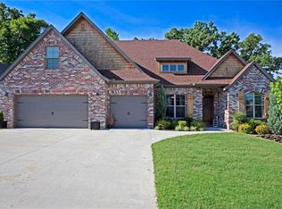 4200 NE Kenton Ave, Bentonville, AR 72712