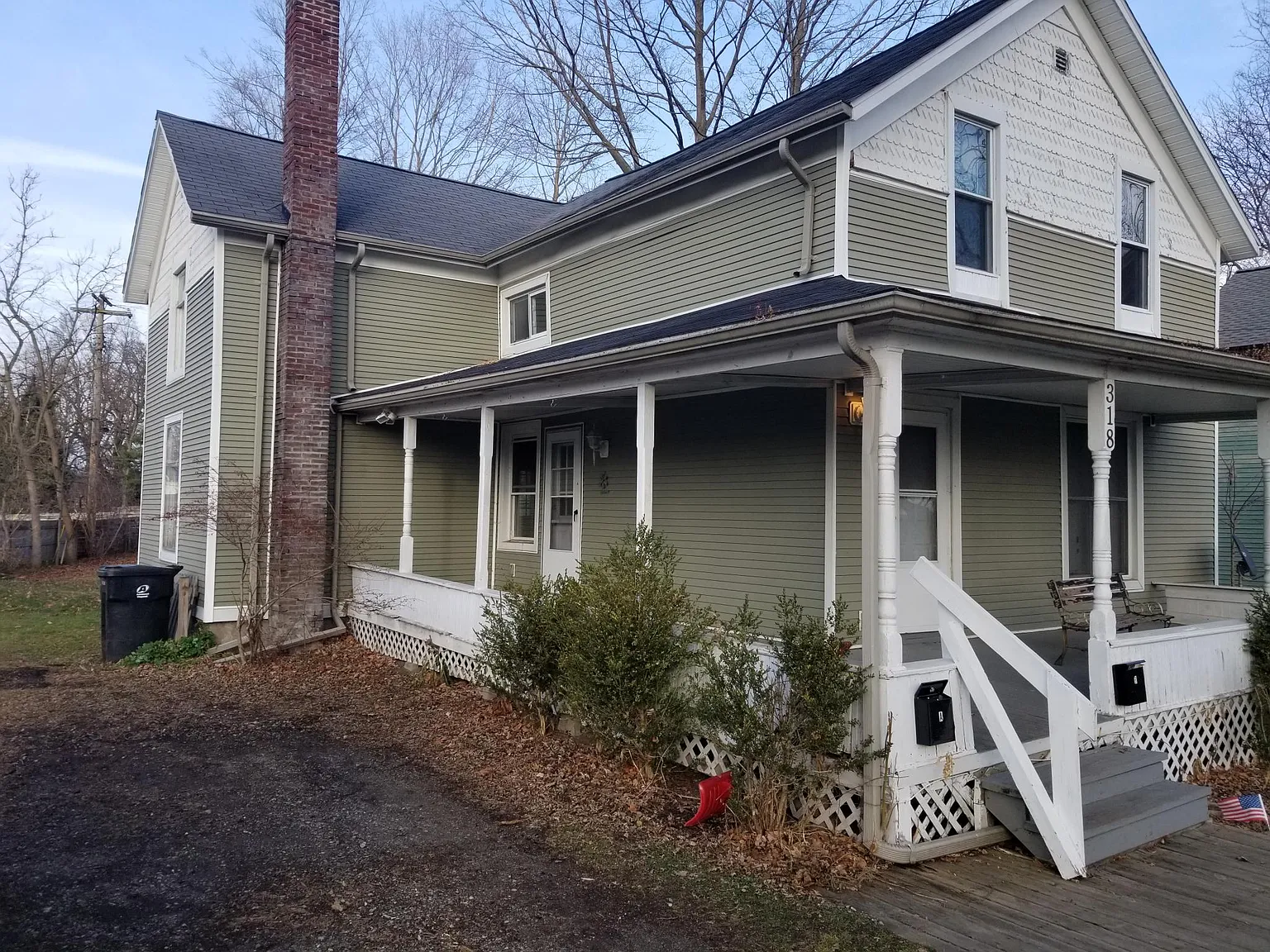 3 bed, 950 sqft, $2,000 — Photo 2