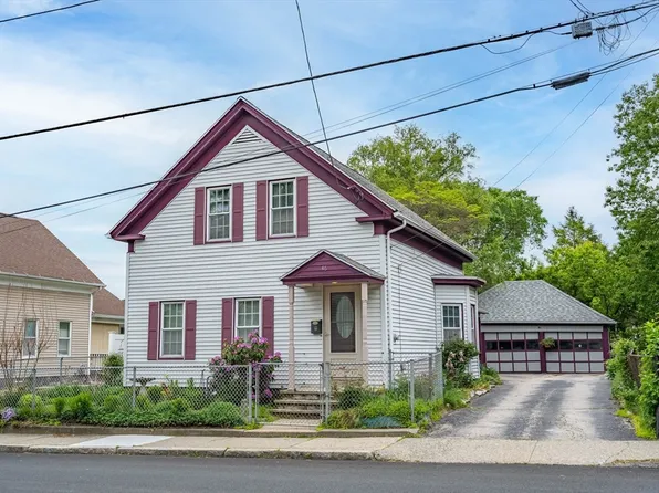 46 Pleasant St, Southbridge, MA 01550