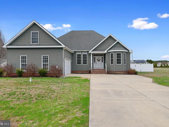 24594 Hollytree Cir, Georgetown, DE 19947