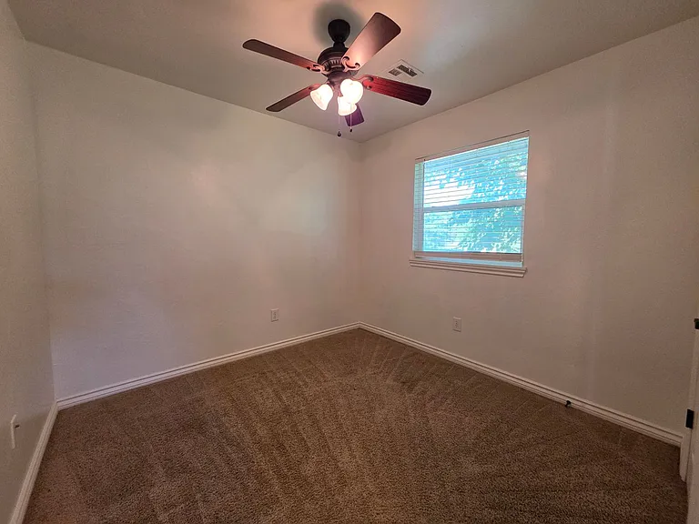 107 Hardesty Dr — Photo 24
