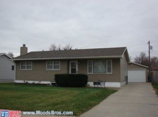 3119 W 17th St, Grand Island, NE 68803