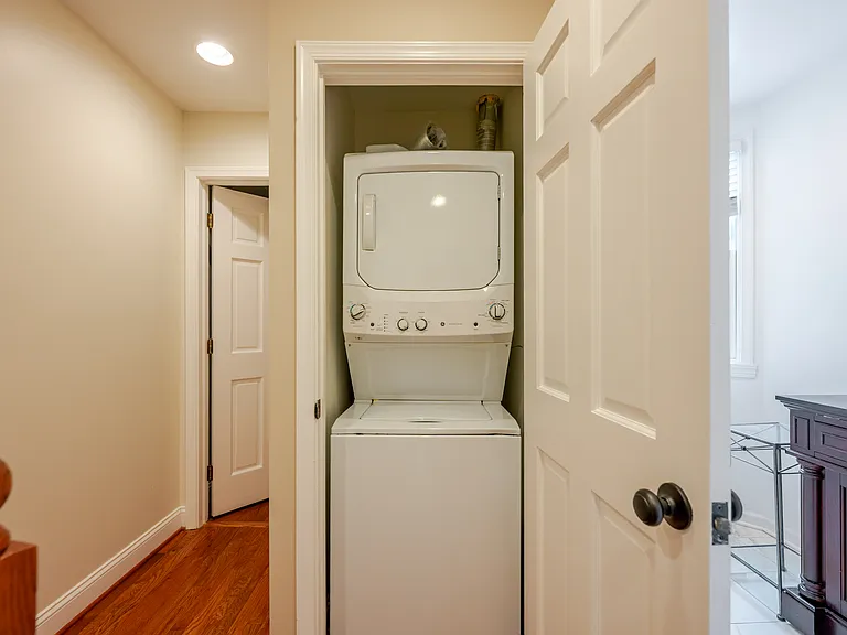 1524 Constitution Ave NE — Photo 12