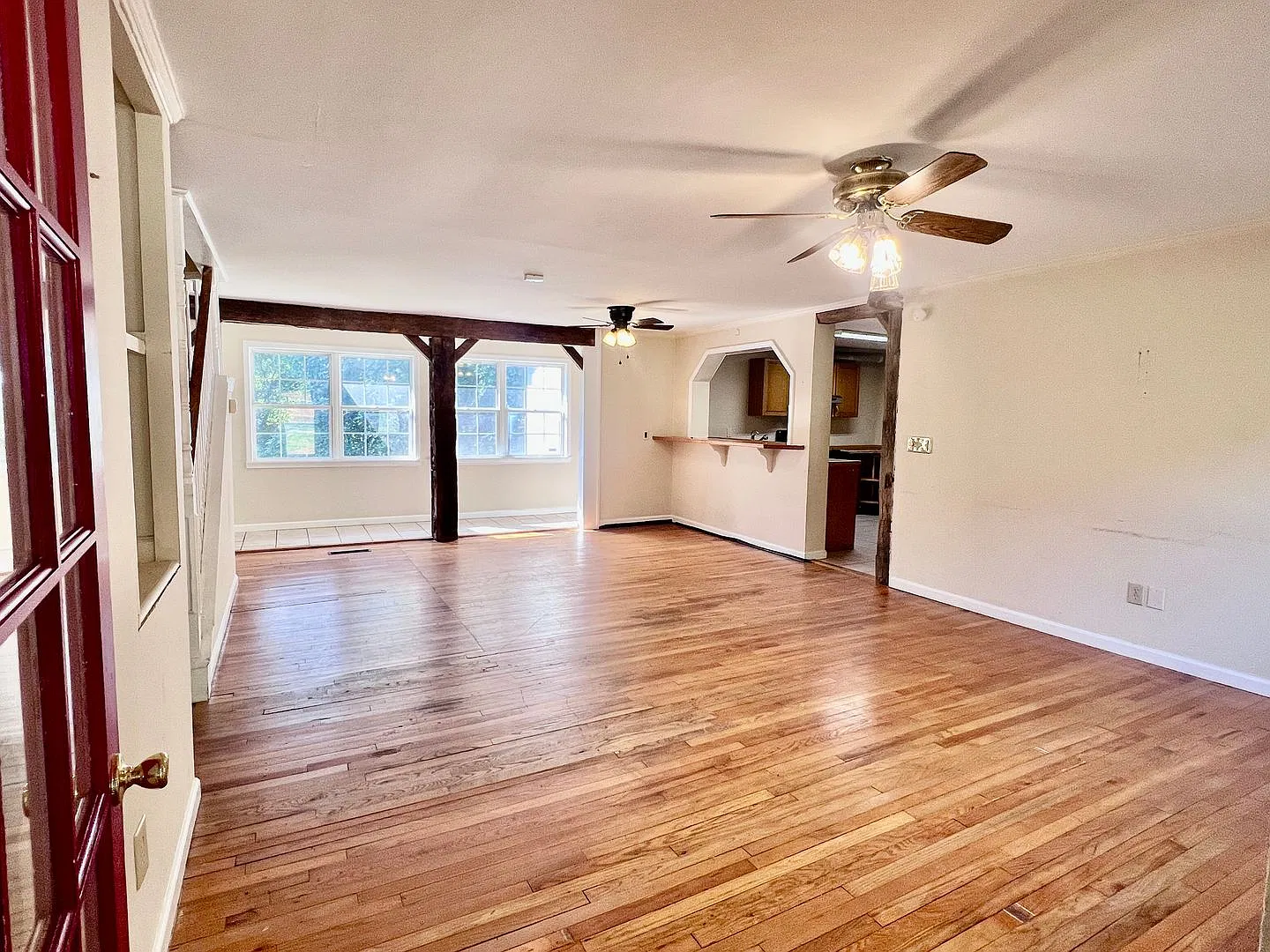 112 Cherry Ln L 6 Bed, 3 Bath — Photo 3