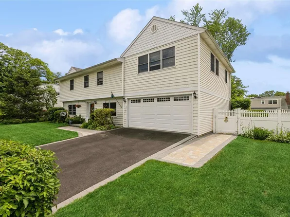 536 Gwynn Street, Babylon, NY 11702