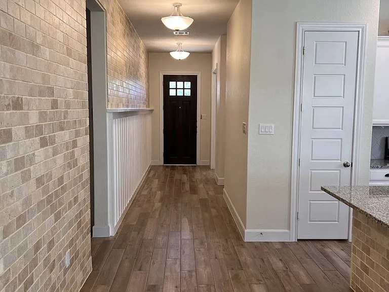 10215 High Noon Dr — Photo 13