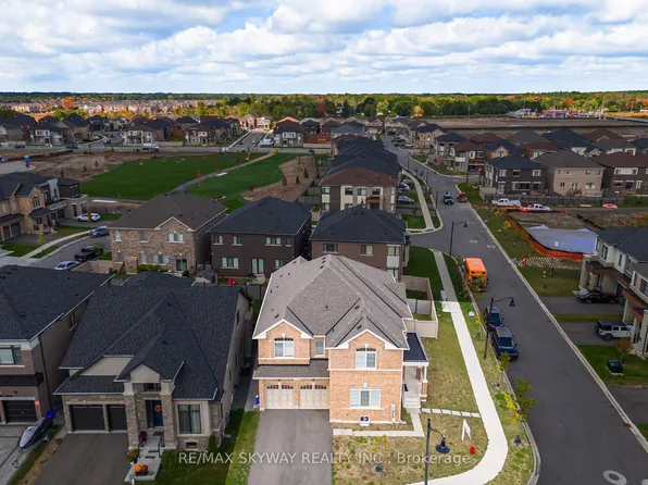 68 Pond View Gate, Hamilton, ON L8B 2A1