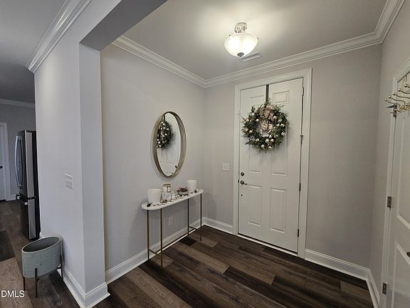 4th image of 225 Azure Mist Dr