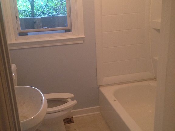 4th image of 427 Wellons St