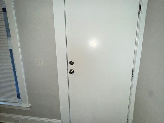 4th image of 11907 Thornwood Ave