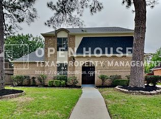 8015 Democracy Ct, Spring, TX 77379