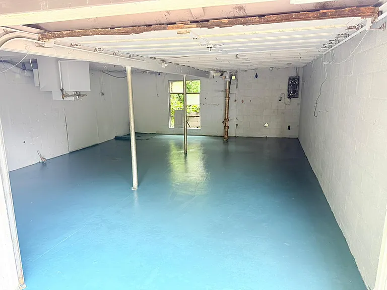 1221 Maple St — Photo 34