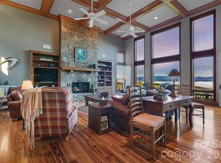 74 Walnut Ridge Ln, Brevard, NC 28712