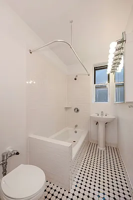 Rented by Living New York | media 4