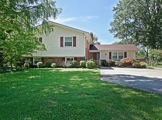 8205 Siesta Way, Louisville, KY 40219