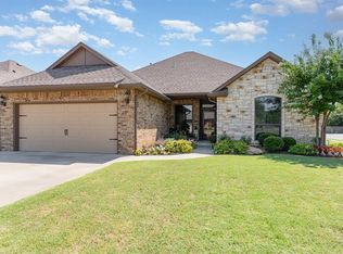 3000 Prairie Field Ln, Moore, OK 73160