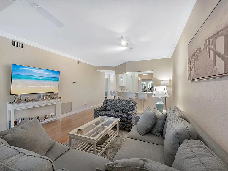 818 Tanbark Dr #103 — Photo 10