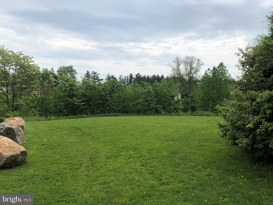1st image of 1305 Summer Hill Ln