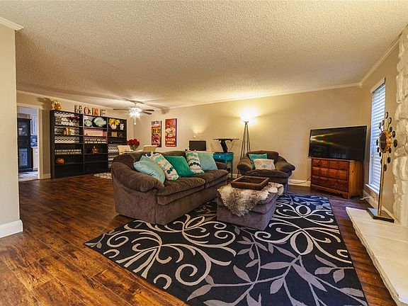 2nd image of 10650 Steppington Dr