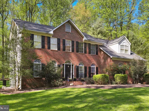 5715 Old Forest Ln, Warrenton, VA 20187