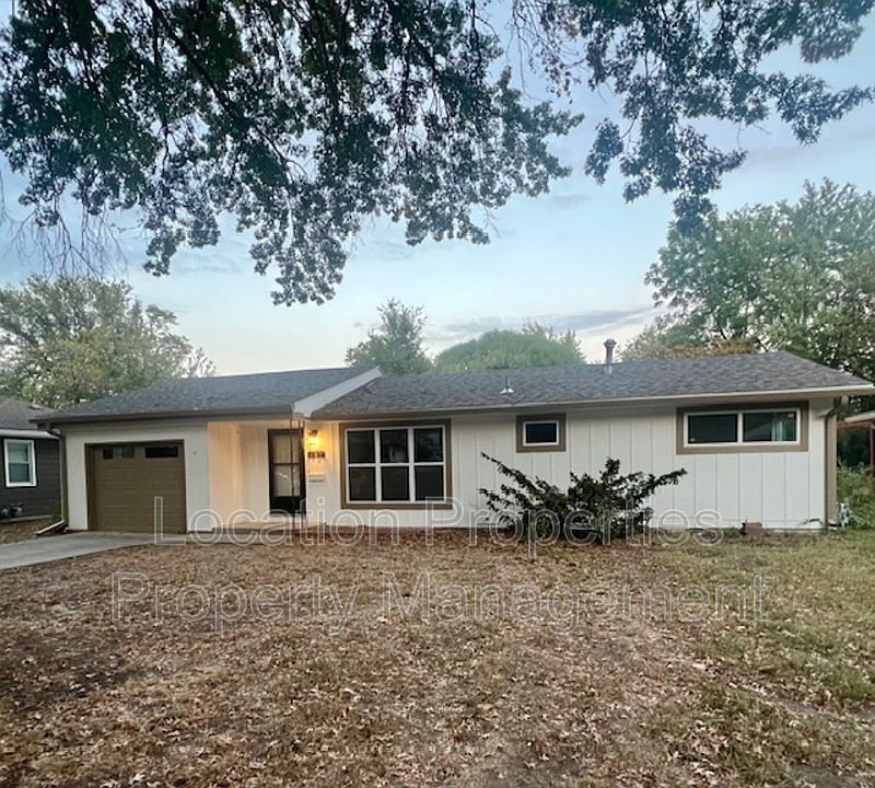 1st image of 1934 Emerald Dr