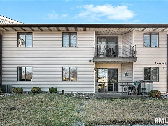 2nd image of 2223 Veterans Rd Unit 21