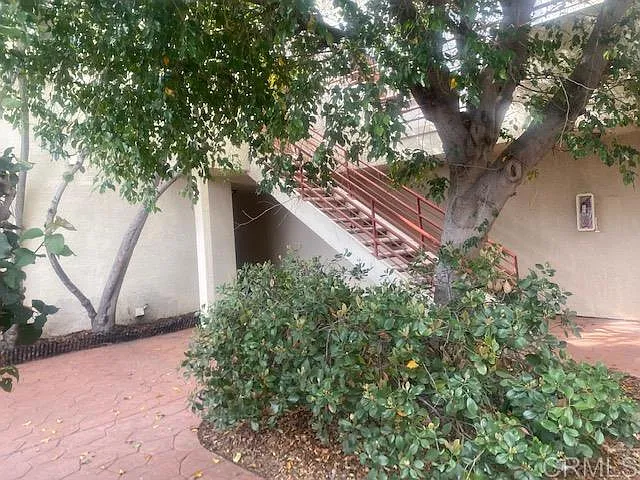 390 E Madison Ave #EL — Photo 1
