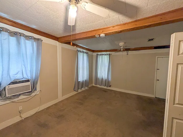 824 Llano St — Photo 6