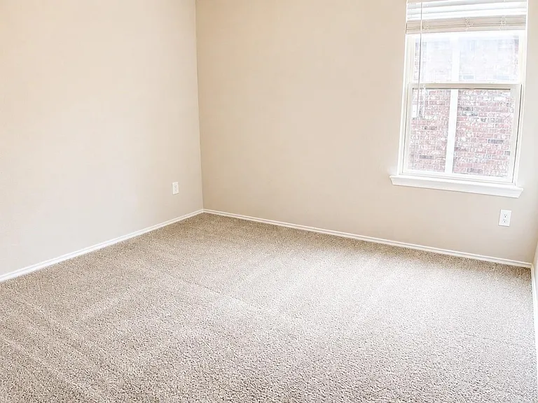 21422 Chester Cliff Ln — Photo 11