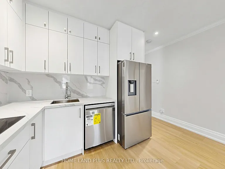 919 Avenue Rd #3 — Photo 10